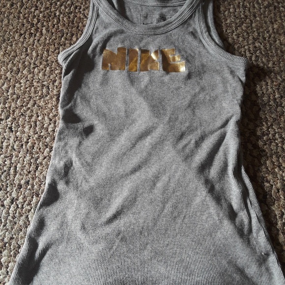 Womens Nike Tank - Picture 2 of 2